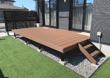 ウッドデッキ 写真